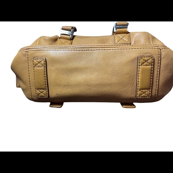 Michael Kors Leather Mini Hobo Satchel Handbag A-0611 - Picture 4 of 8